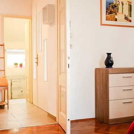 Seafront Apartment *