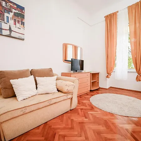 Apartment Seafront *